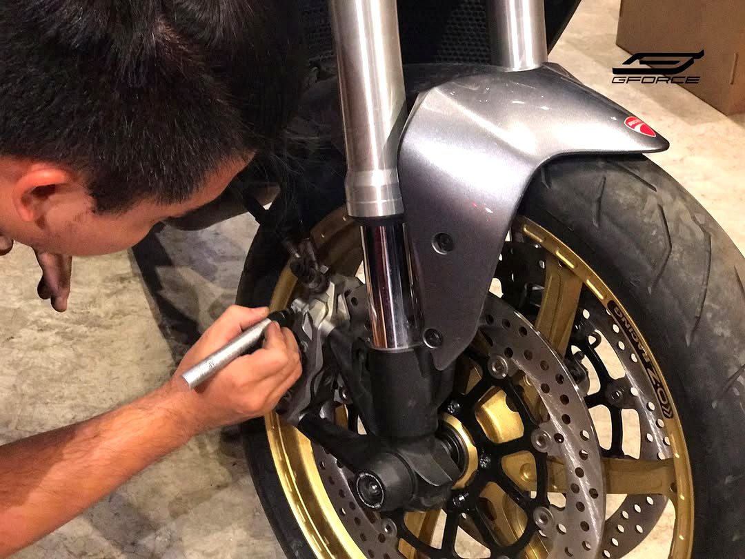 ขันปั๊มเบรคแน่นแล้วเช็คมาร์คทุกตัว มาตรฐานงานของ G-FORCE ตั้งแต่สมัย Ducati