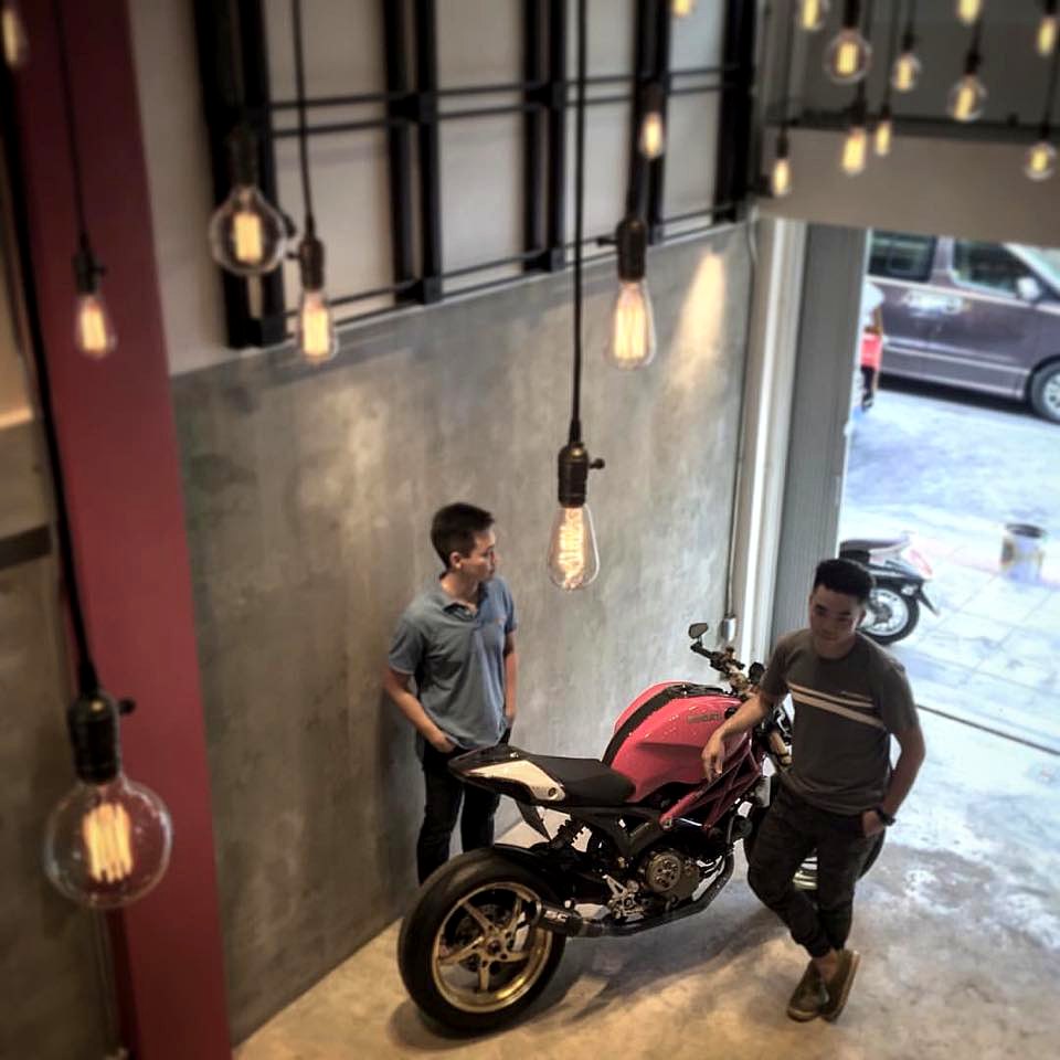 G-FORCE ตอนเริ่มเปิดร้านในตึกห้องแถว ปี 2015