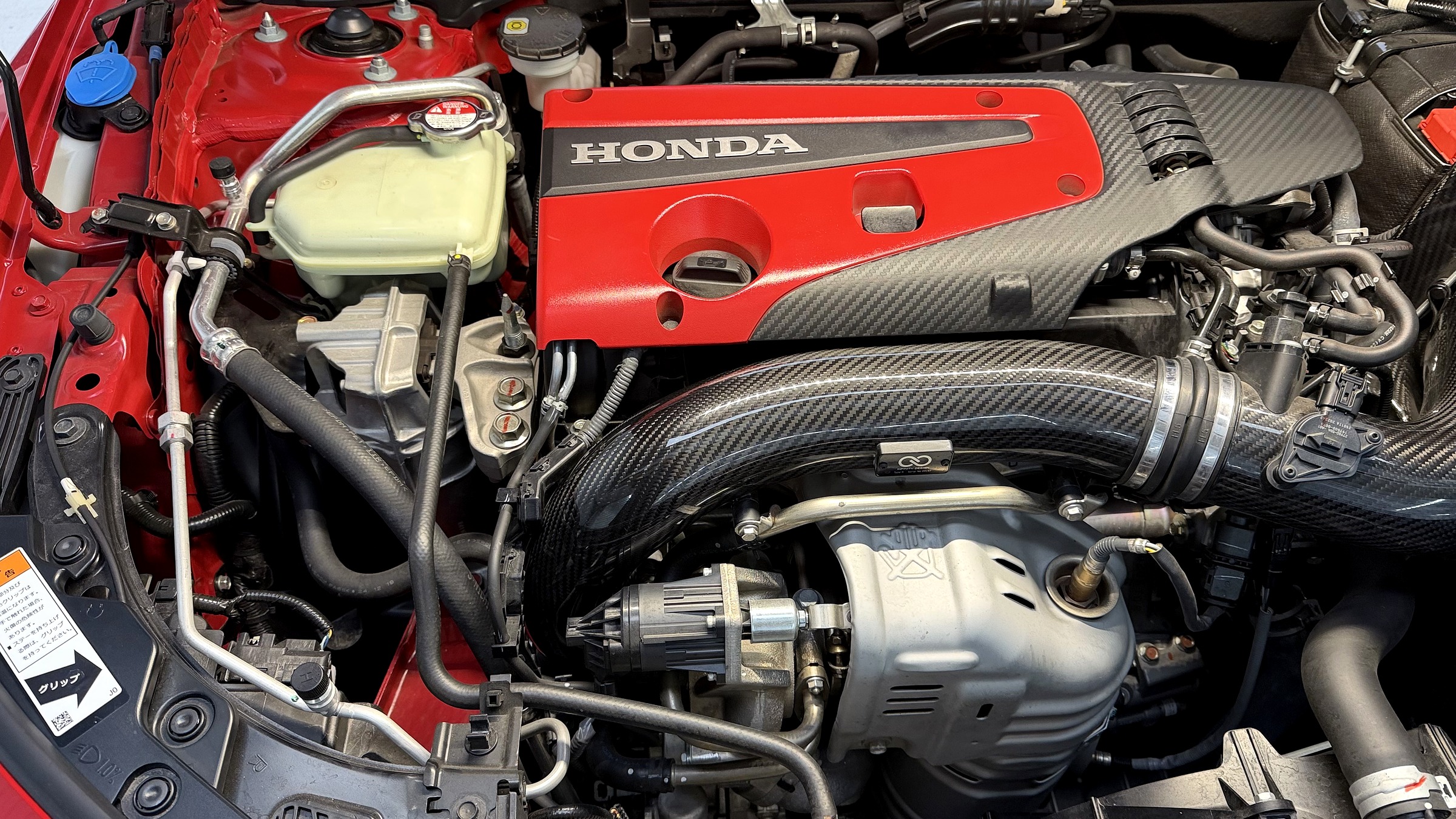 ห้องเครื่อง FL5 เห็น Turbo Inlet จาก Infinity Design