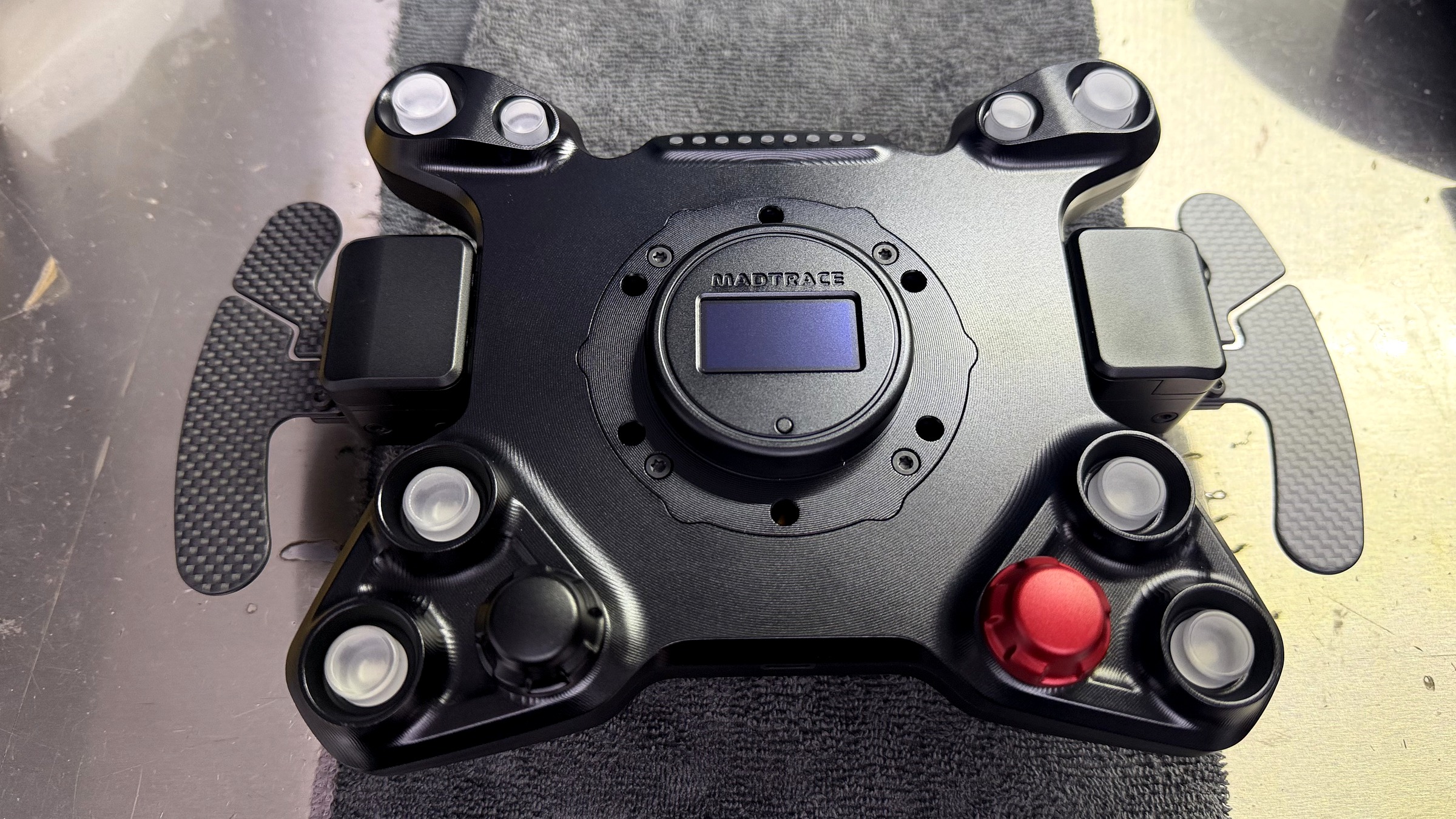 ชุดฮับ Podium พร้อมจอ OLED DID และ Dual Paddle Shifter
