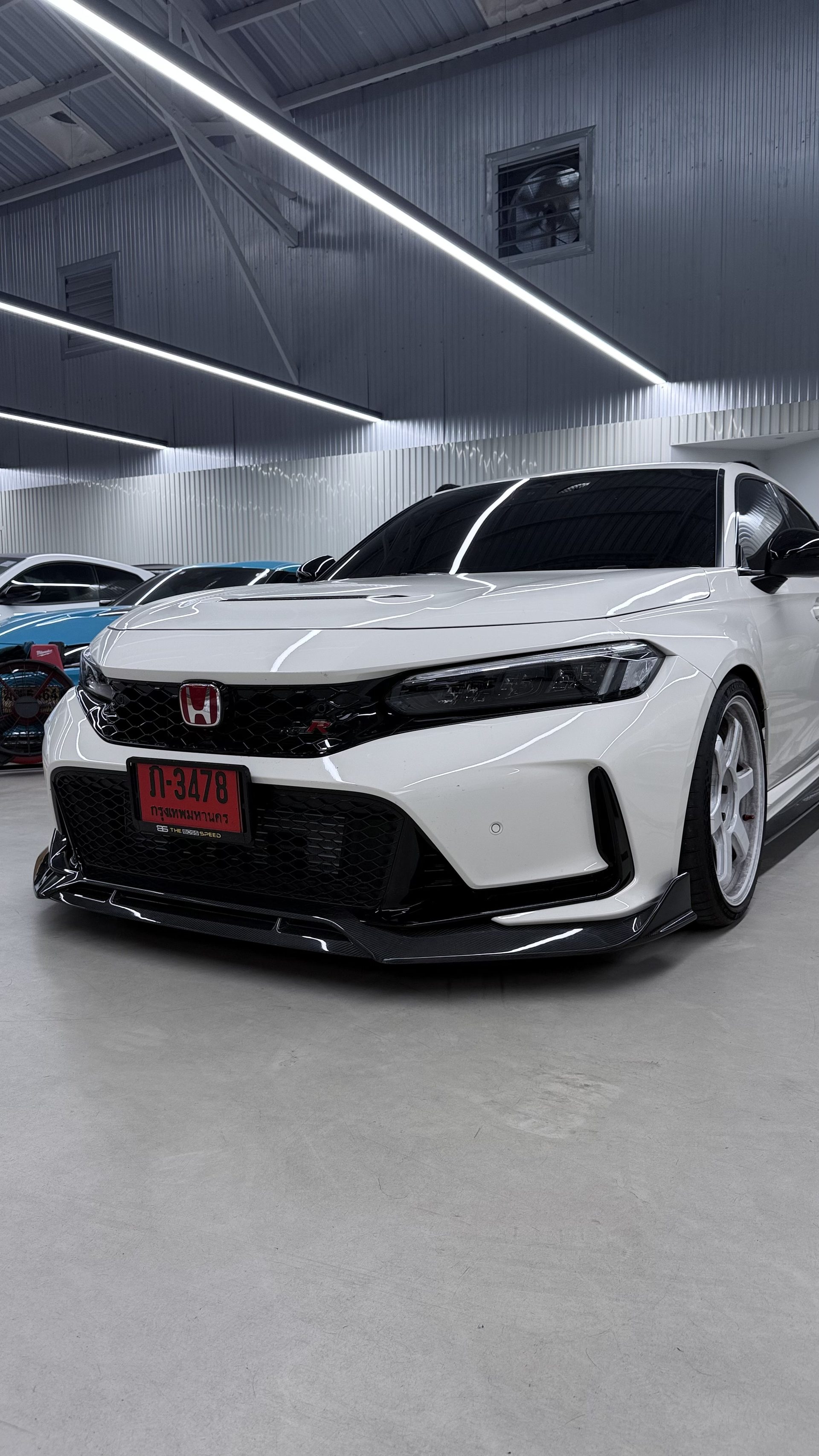 ADRO Front Lip ติดตั้งเสร็จบน Honda Civic FL5