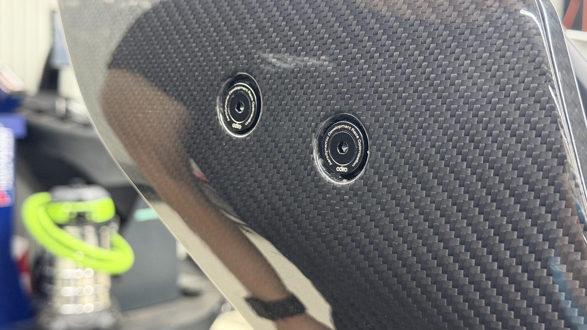 น๊อต ADRO หันตรงกันทุกตัว detail shot