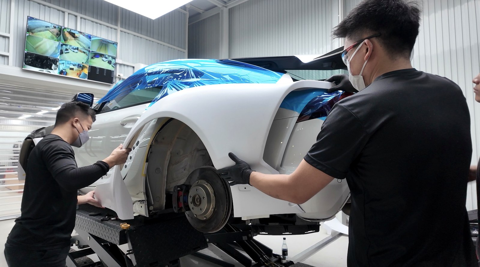ADRO GR Supra Widebody คันแรกในไทย โดย G-FORCE — Fitting โป่งซ้าย
