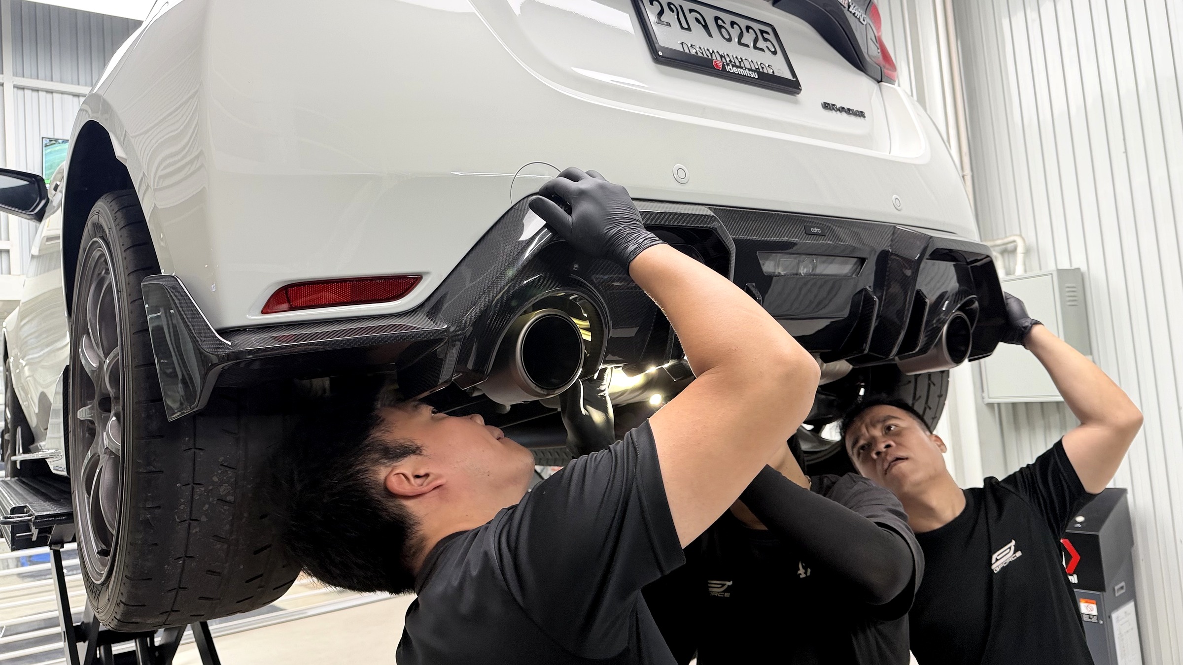ติดตั้งดิฟฟิวเซอร์หลัง ADRO บน GR Yaris