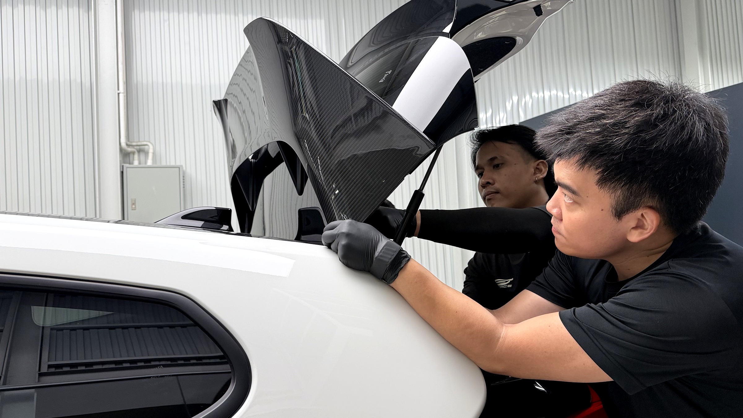 ติดตั้งสปอยเลอร์ ADRO บน GR Yaris