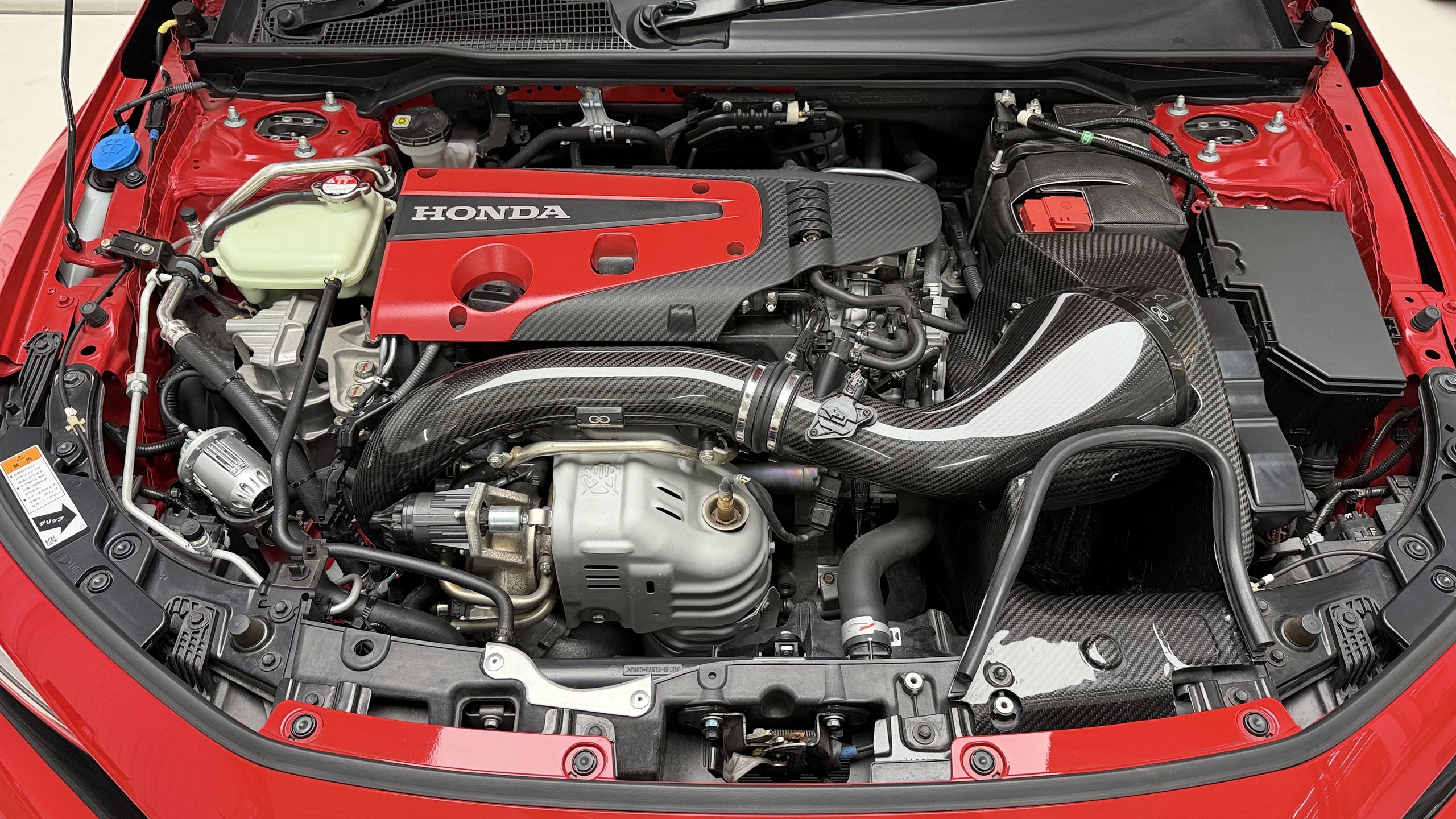 ห้องเครื่อง Civic Type-R FL5 กับกรองอากาศ Infinity Design และ HKS Blow Off Valve จากรอบก่อน