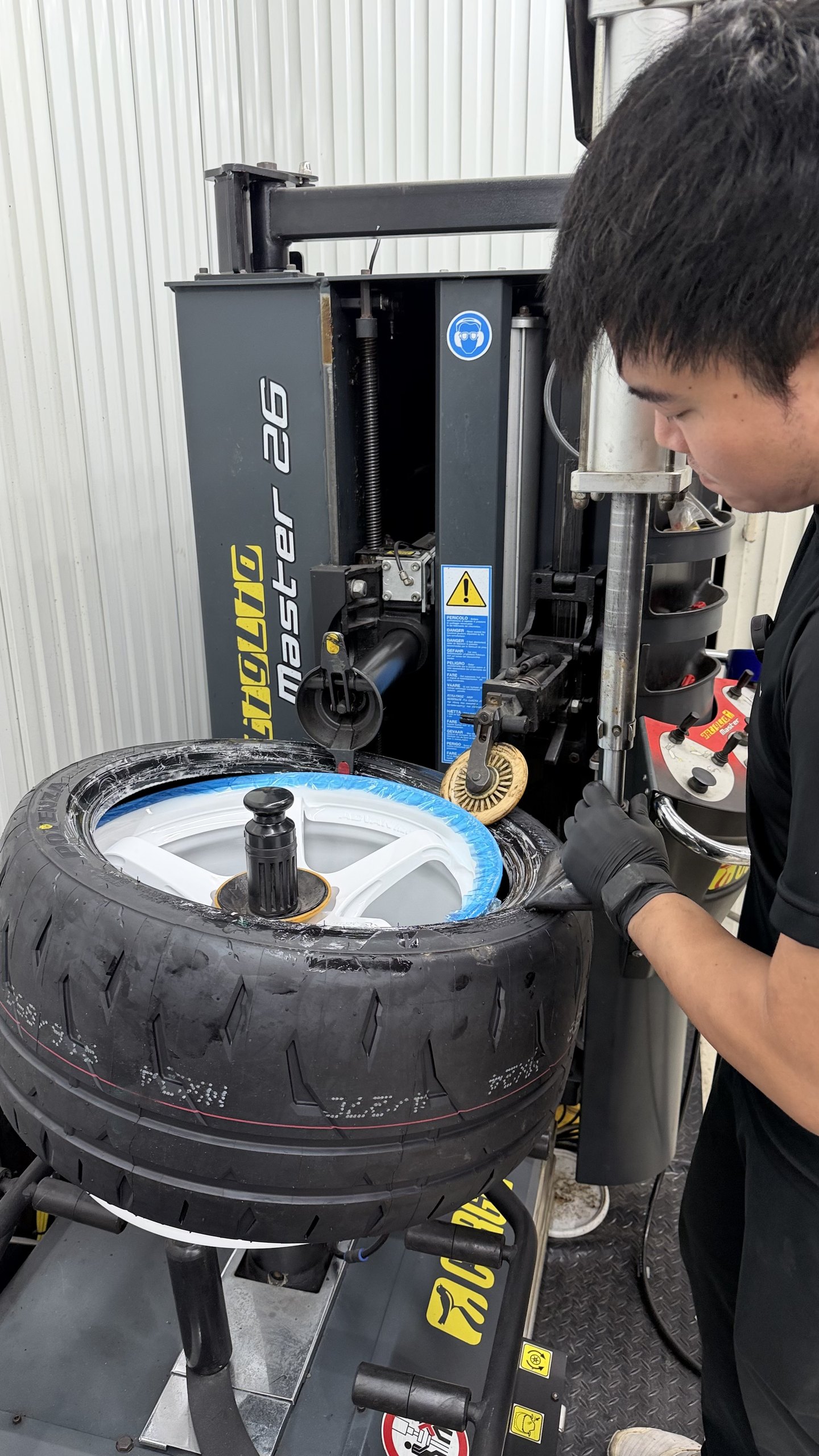 ใส่ยาง Bridgestone Potenza RE-71RZ 275/35R18 บนล้อ ADVAN GT Beyond