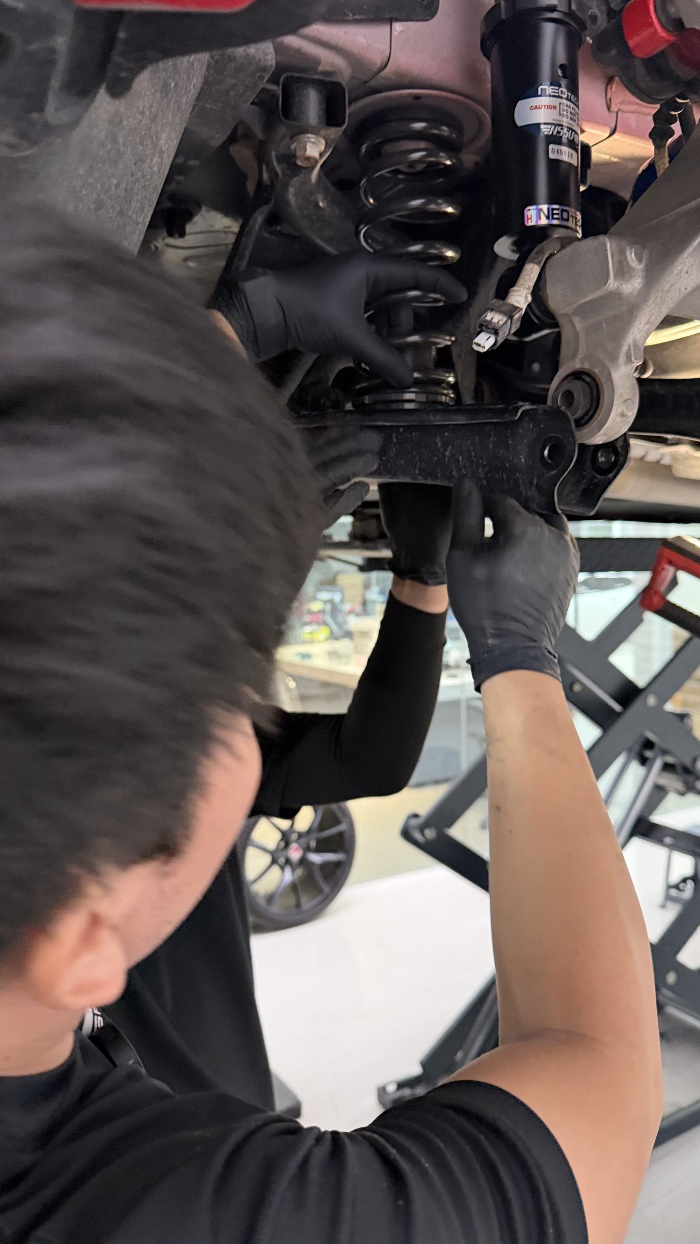 วางสปริงหลัง NeoTech เข้าตำแหน่งบน FL5