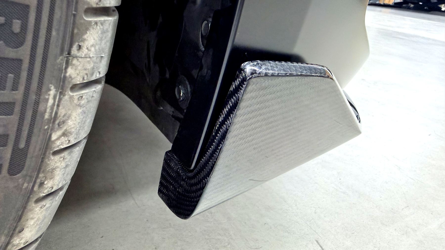 ADRO Front Lip fitment check BMW M340i ซ้ายขวาเท่ากัน