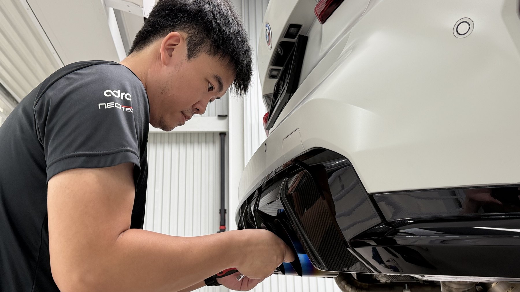 จัดองศาปลายท่อไทเทเนียมให้เท่ากันทุกมุมมอง BoostLogic