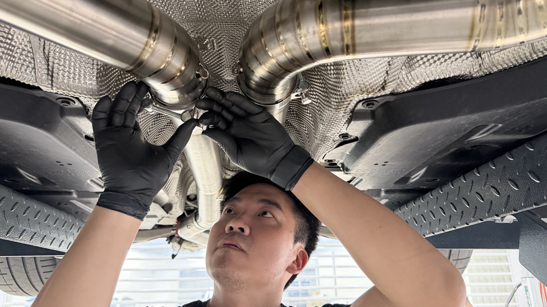 clamp รัดท่อไอเสียทุกตัวต้องหันไปในทางเดียวกัน BoostLogic BMW M3 CS