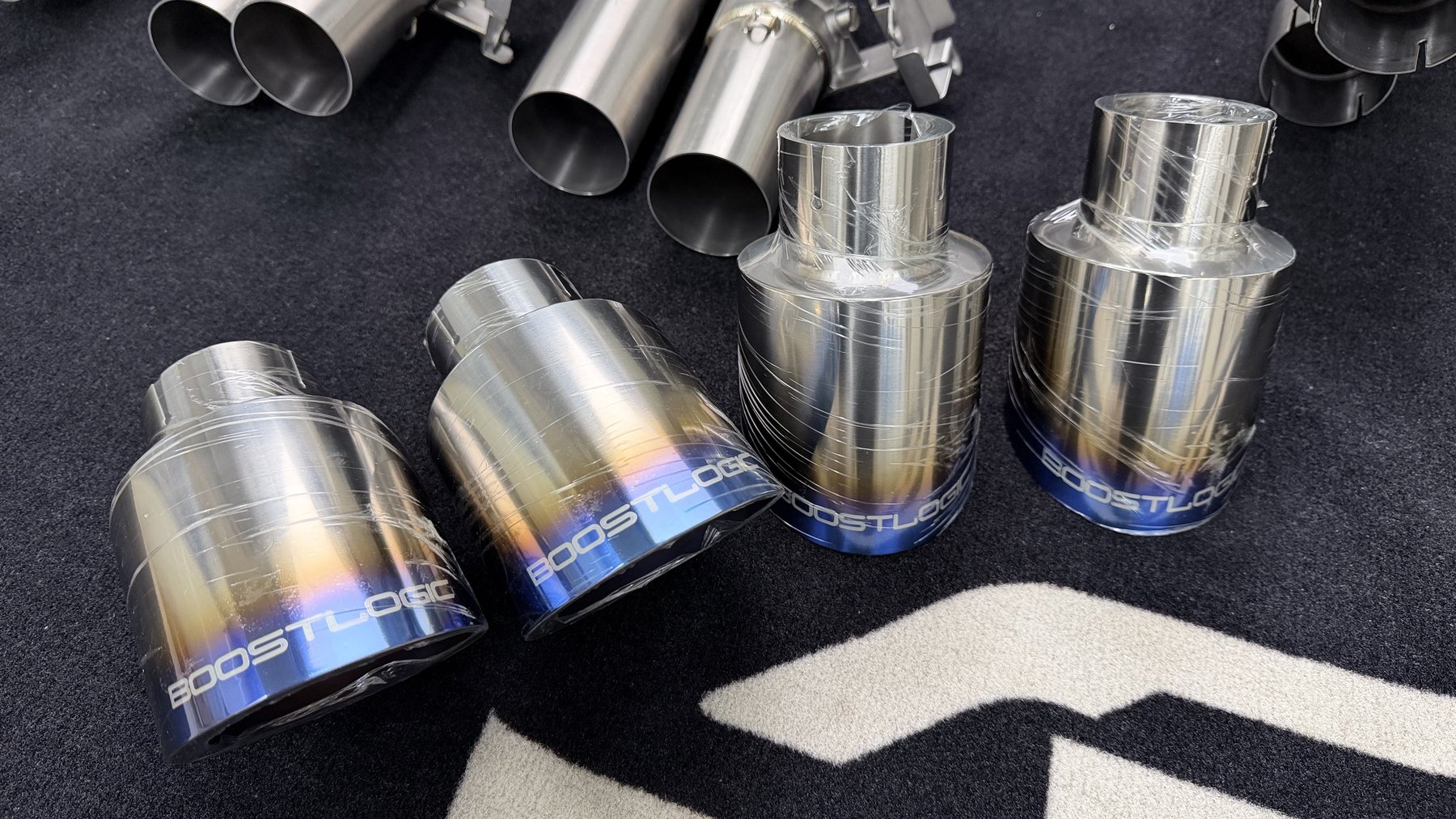 ปลายท่อไทเทเนียมแบบออก 4 ท่อ BoostLogic BMW M3 CS G80
