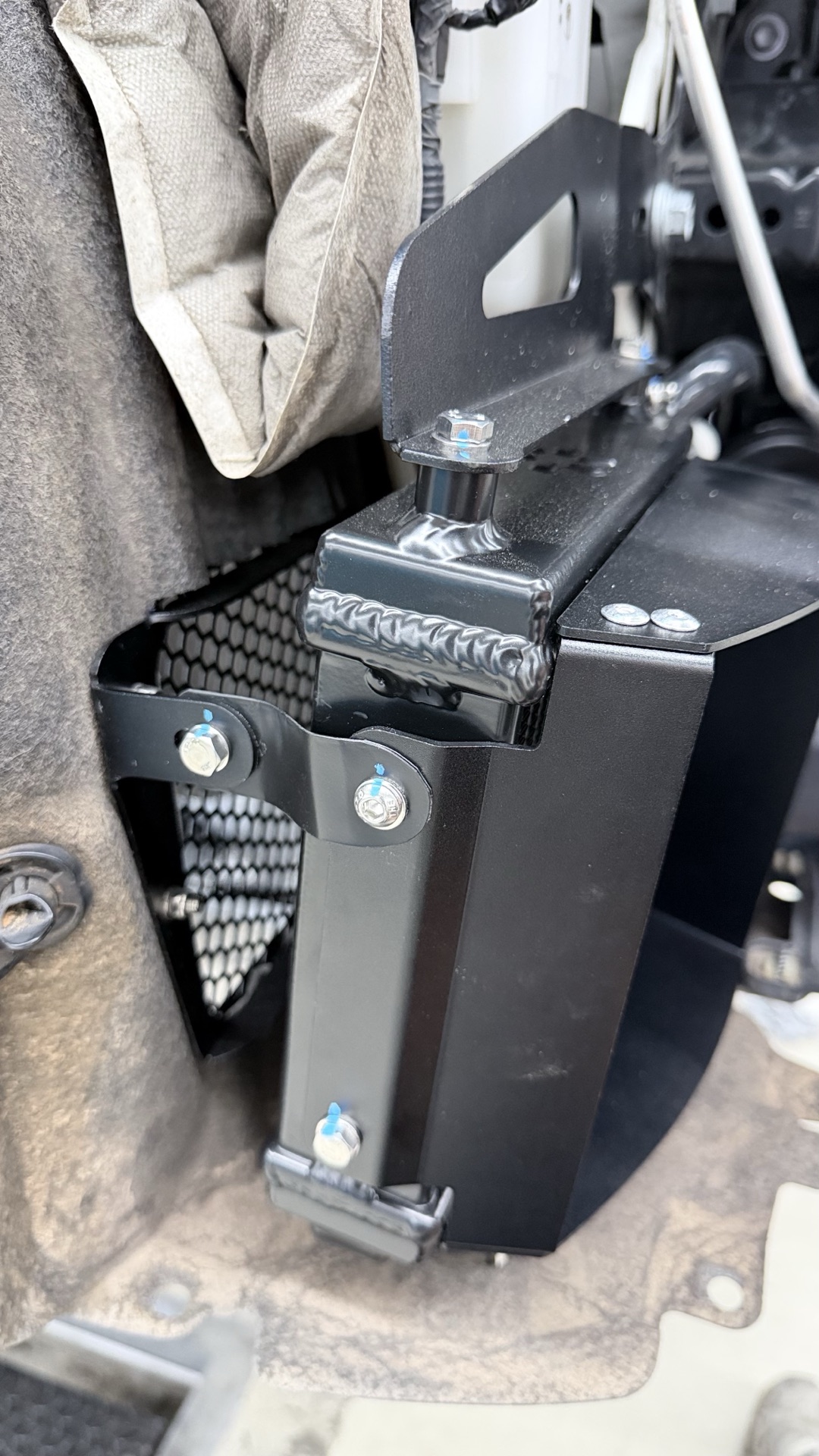 งานติดตั้ง Airtec Auxiliary Radiator GR Yaris ทำตำแหน่งขันทุกจุด