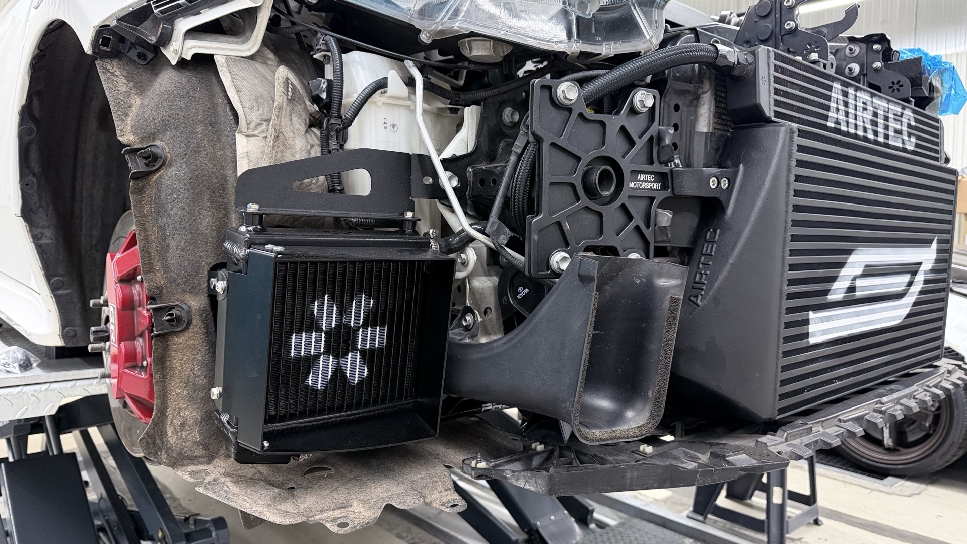 Airtec Auxiliary Radiator หม้อน้ำเสริมสำหรับ GR Yaris