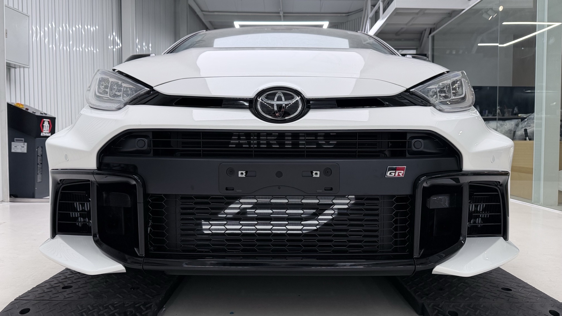 GR Yaris Gen 1 เปลี่ยนกันชนหน้าเป็น Gen 2 เสร็จสมบูรณ์