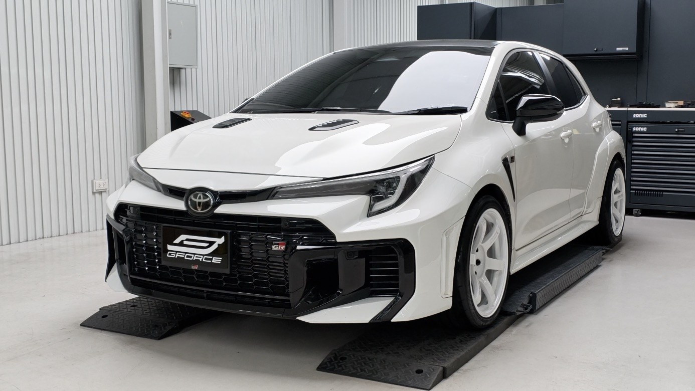 Toyota GR Corolla Gen 2 สีขาว หลังติดตั้งกรองอากาศ Infinity Design และล้อ RAYS TE37 พร้อมส่งมอบที่ G-FORCE