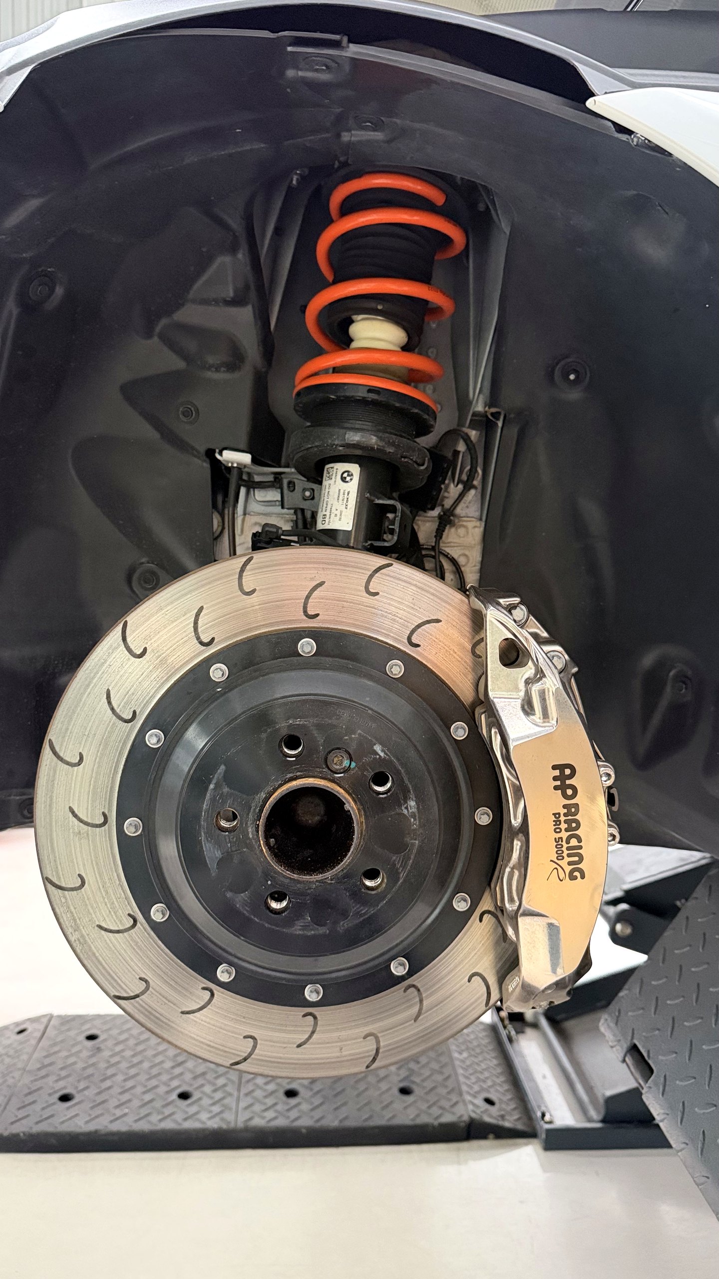 สปริง MSS จับคู่เบรค AP Racing Pro5000R บน GR Supra
