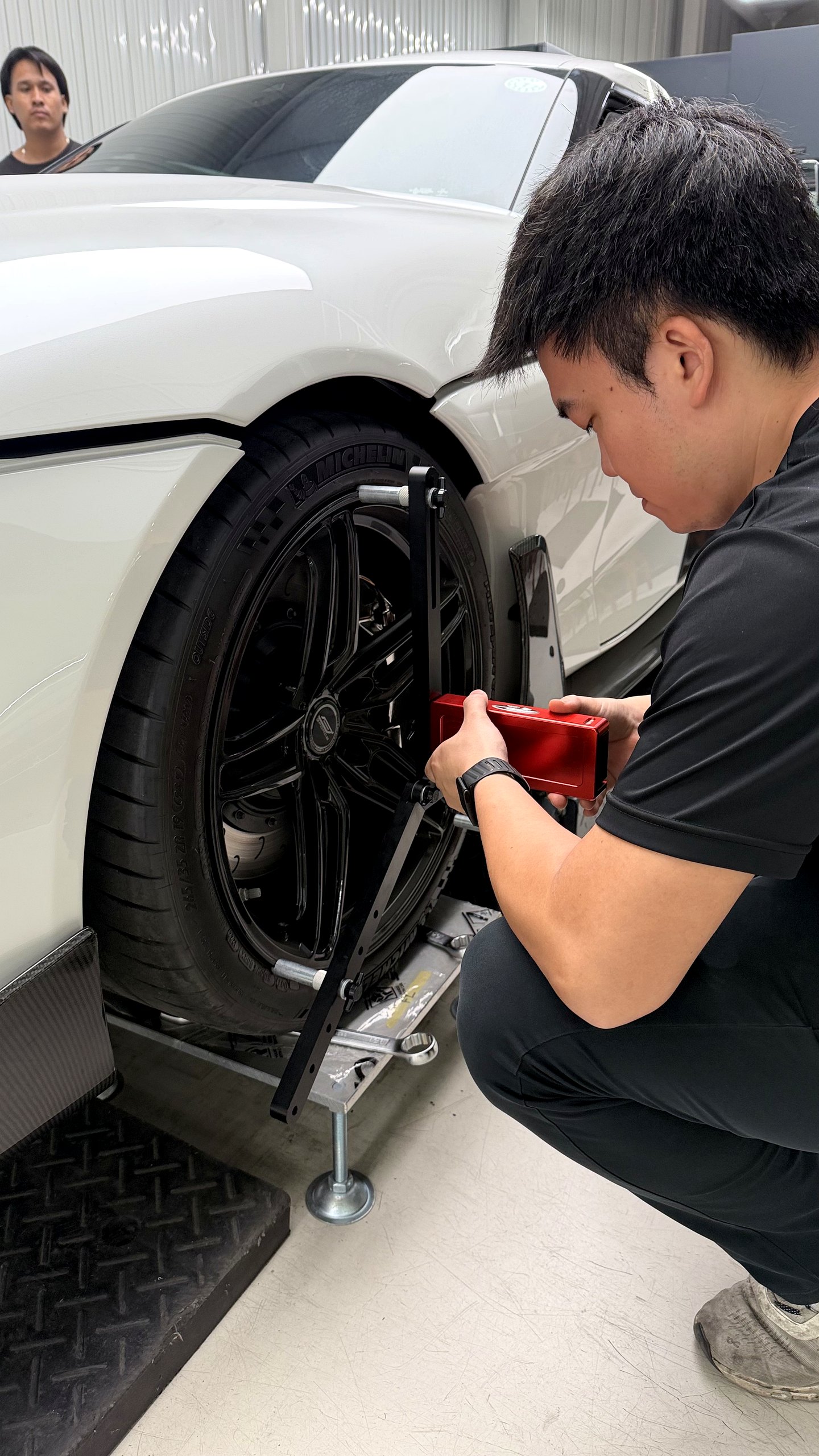 วัดมุม Camber GR Supra ด้วยเครื่องวัด เป๊ะระดับมิลลิเมตร