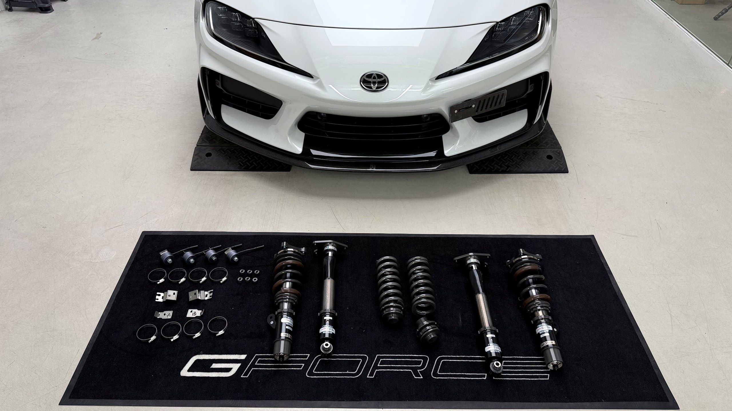 โช้ค NeoTech ครบชุดสำหรับ Toyota GR Supra A90 A91 — Inverted Monotube Coilover