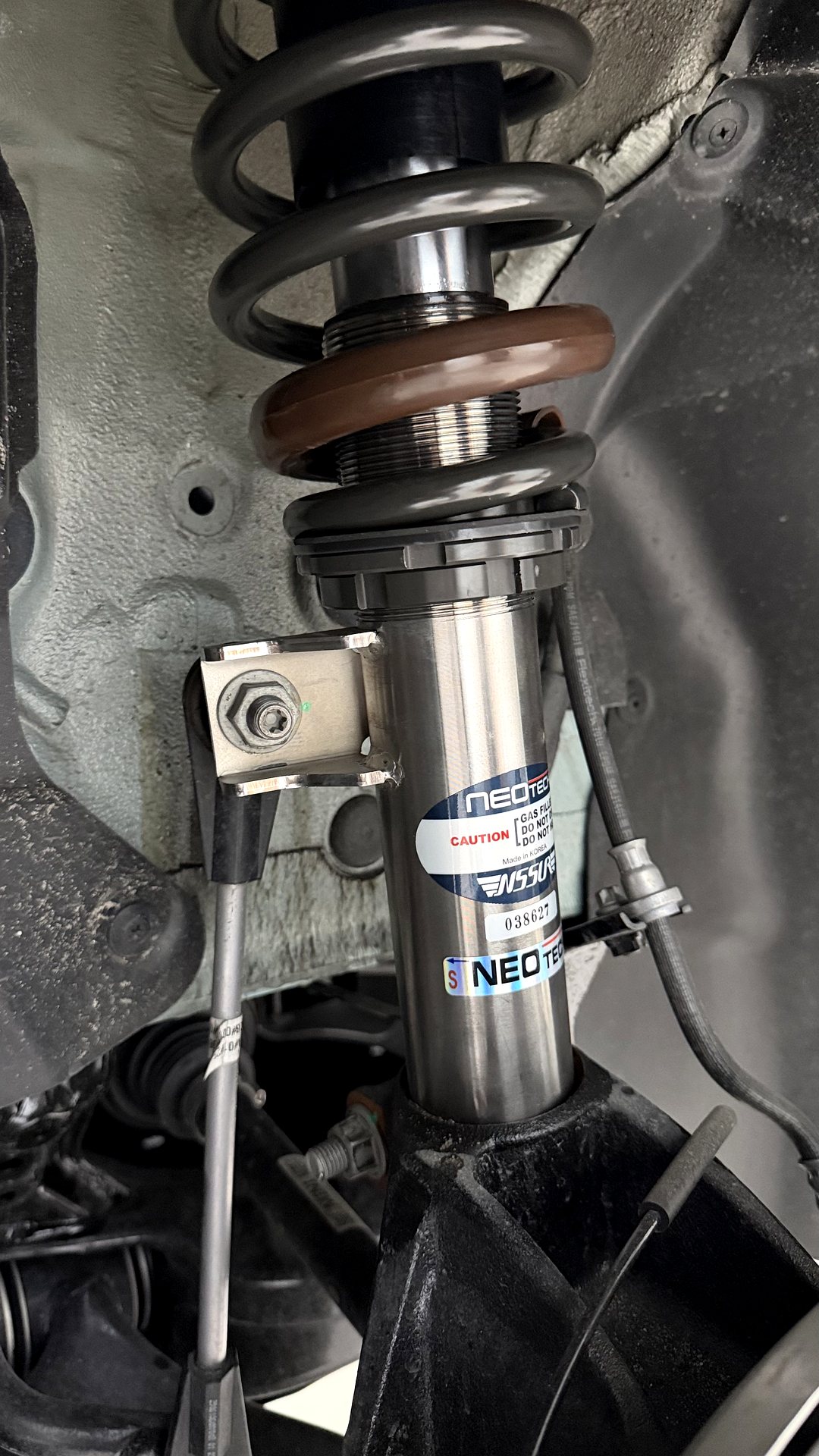 โช้คหน้า NeoTech MINI Cooper J01 ติดตั้งเสร็จ เช็คมาร์คเรียบร้อย