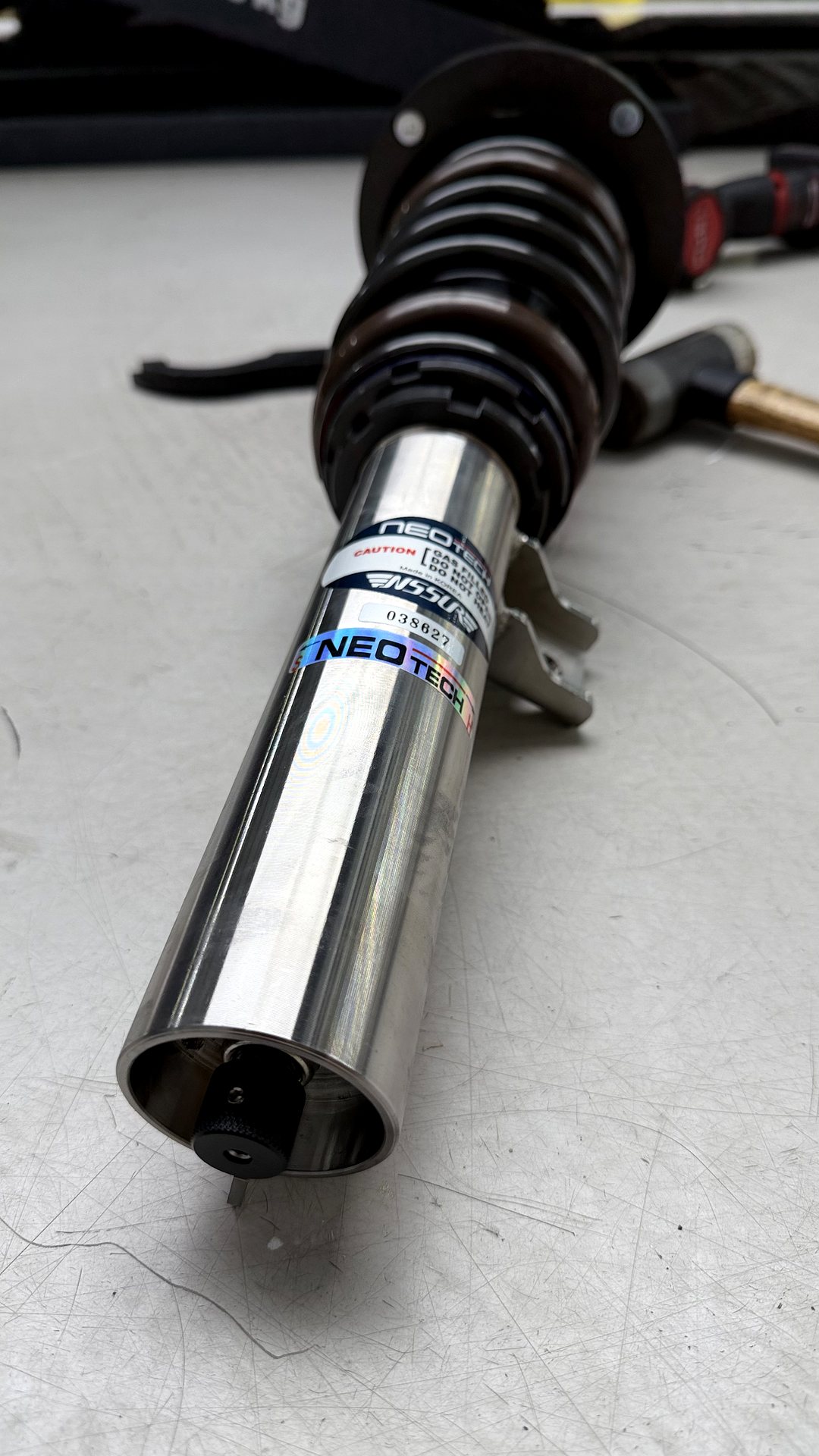 โช้ค NeoTech Inverted Monotube สำหรับ MINI Cooper J01 โช้คหัวกลับจากเกาหลี
