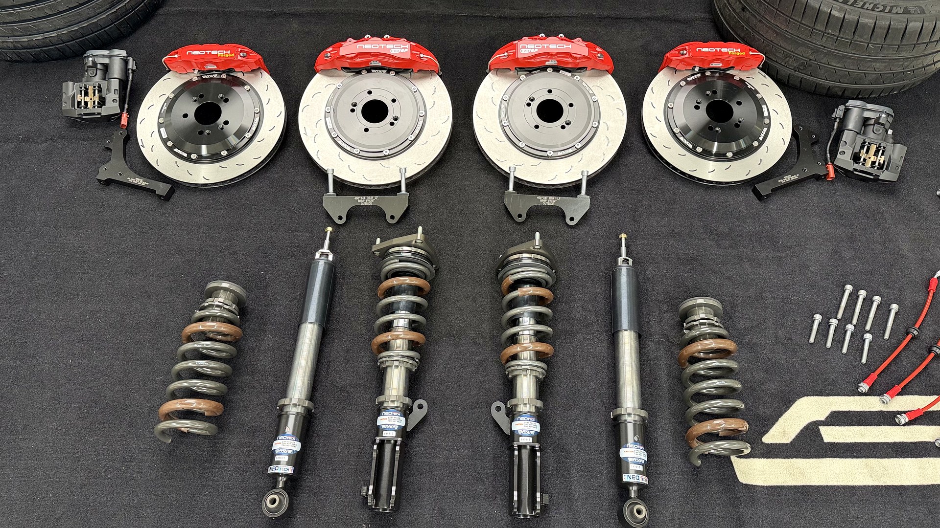 ชุดเบรค NeoTech EVO 6P และ 4P-R จานเบรค 4 ใบ สำหรับ Hyundai Ioniq 5 N Line