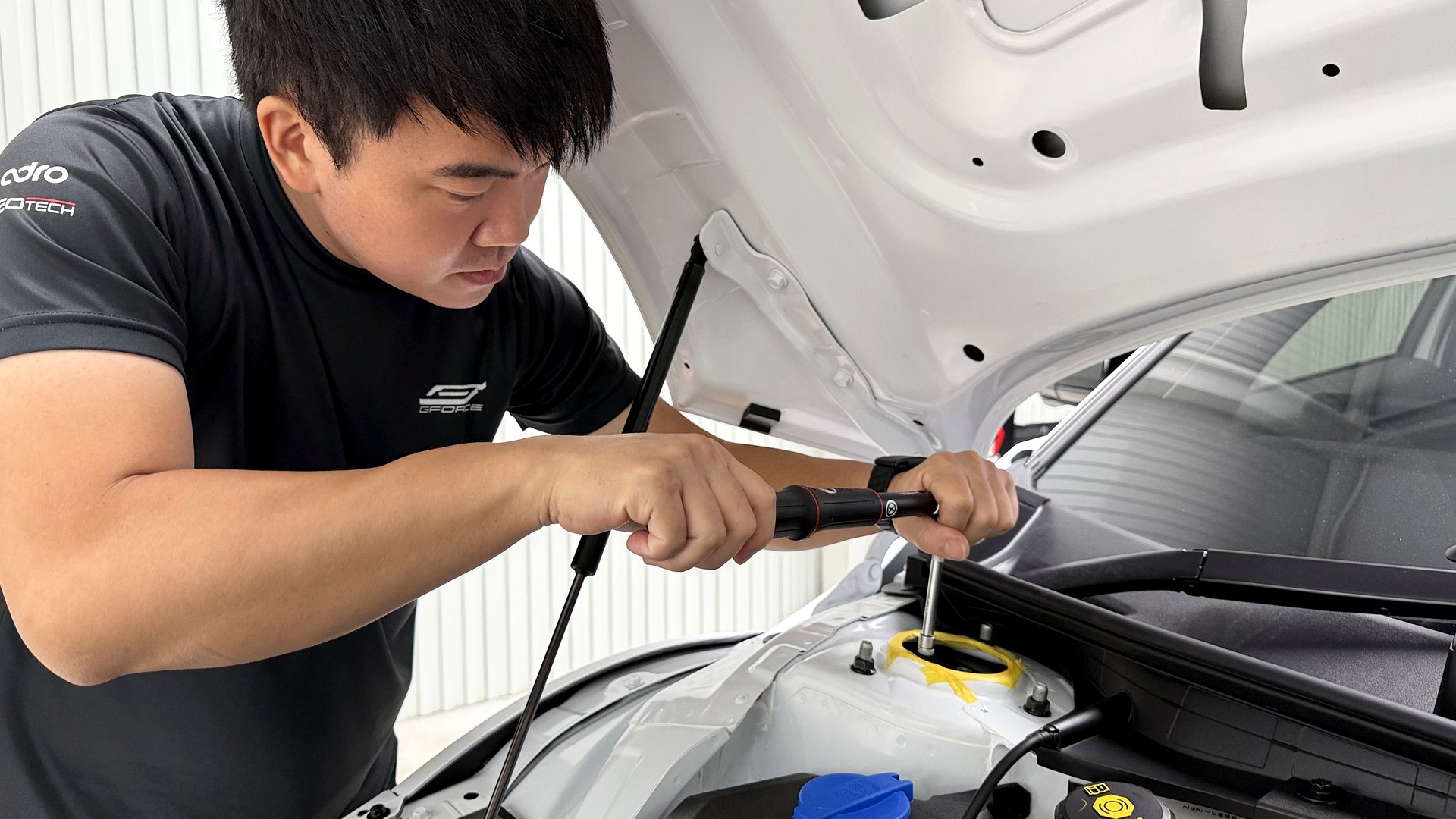 ขันปอนด์ที่ตัวปรับแคมเบอร์ Top Mount โช้ค NeoTech Ioniq 5 N Line
