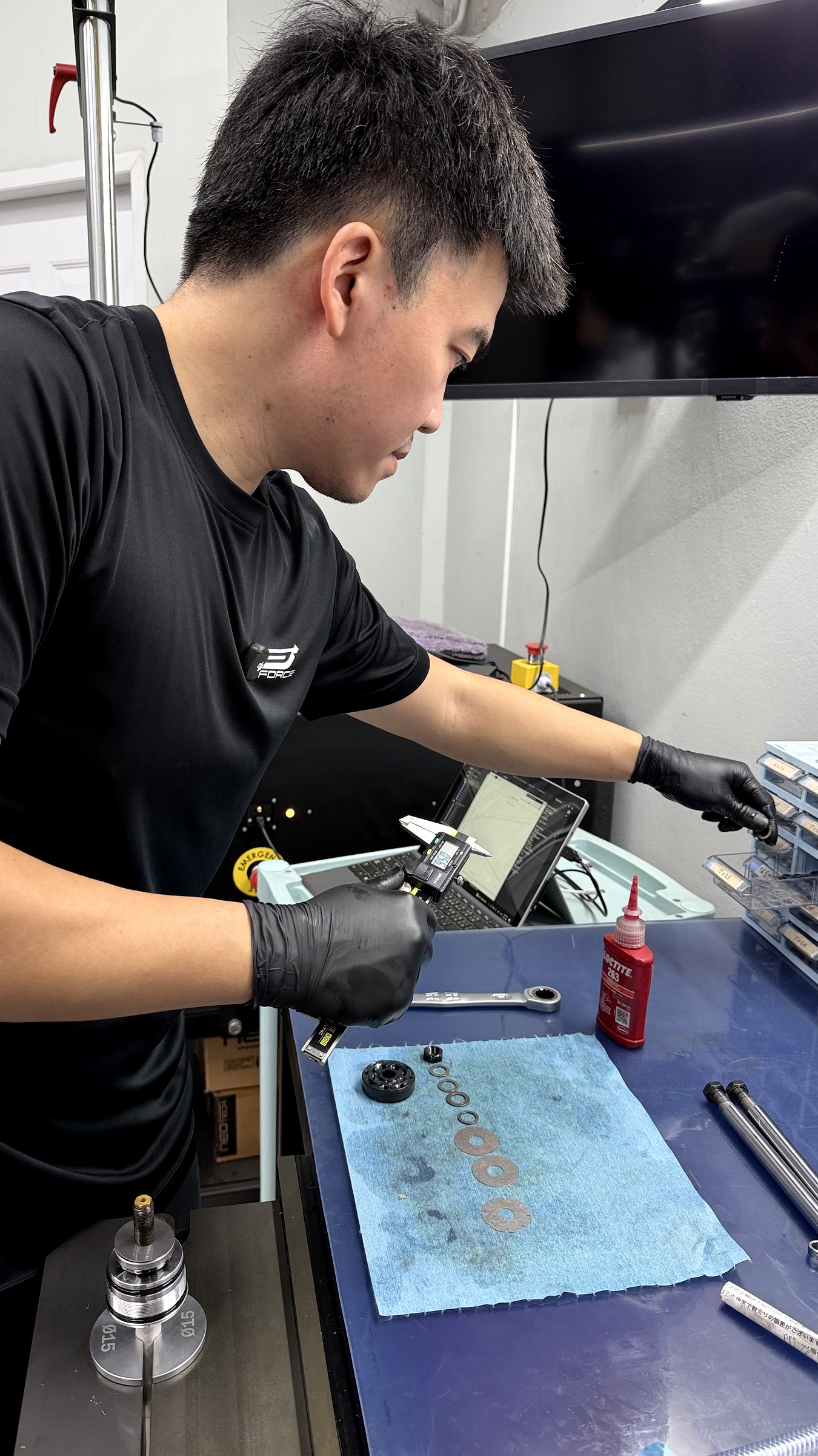 คุณกึงรีวาล์วโช้ค NeoTech ให้ MINI Aceman JCW สำหรับขับสาดโค้งบนเขา