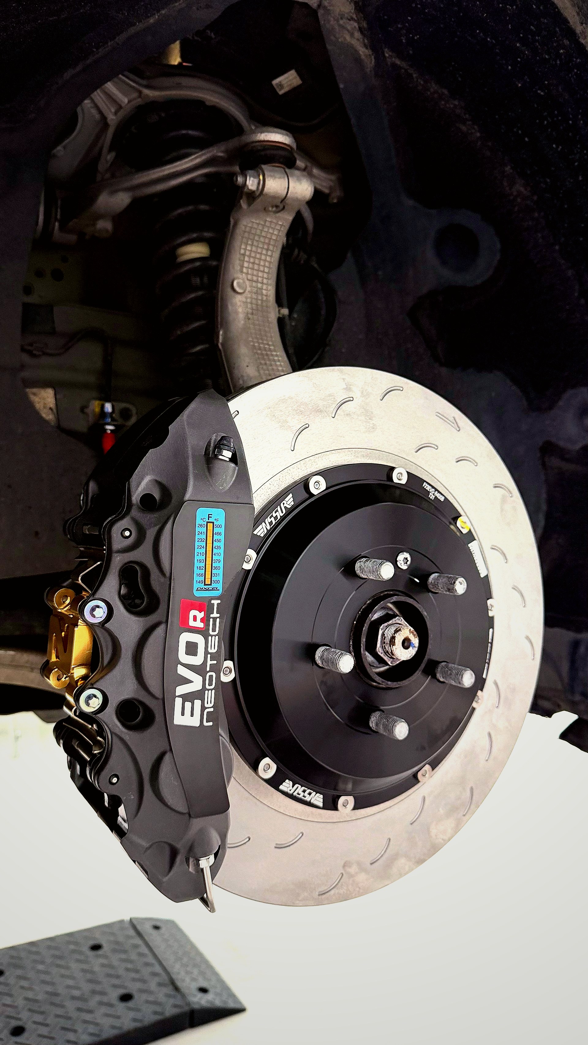 NeoTech EVO R 6-Piston Big Brake Kit ติดตั้งบน Tesla Model 3 Performance