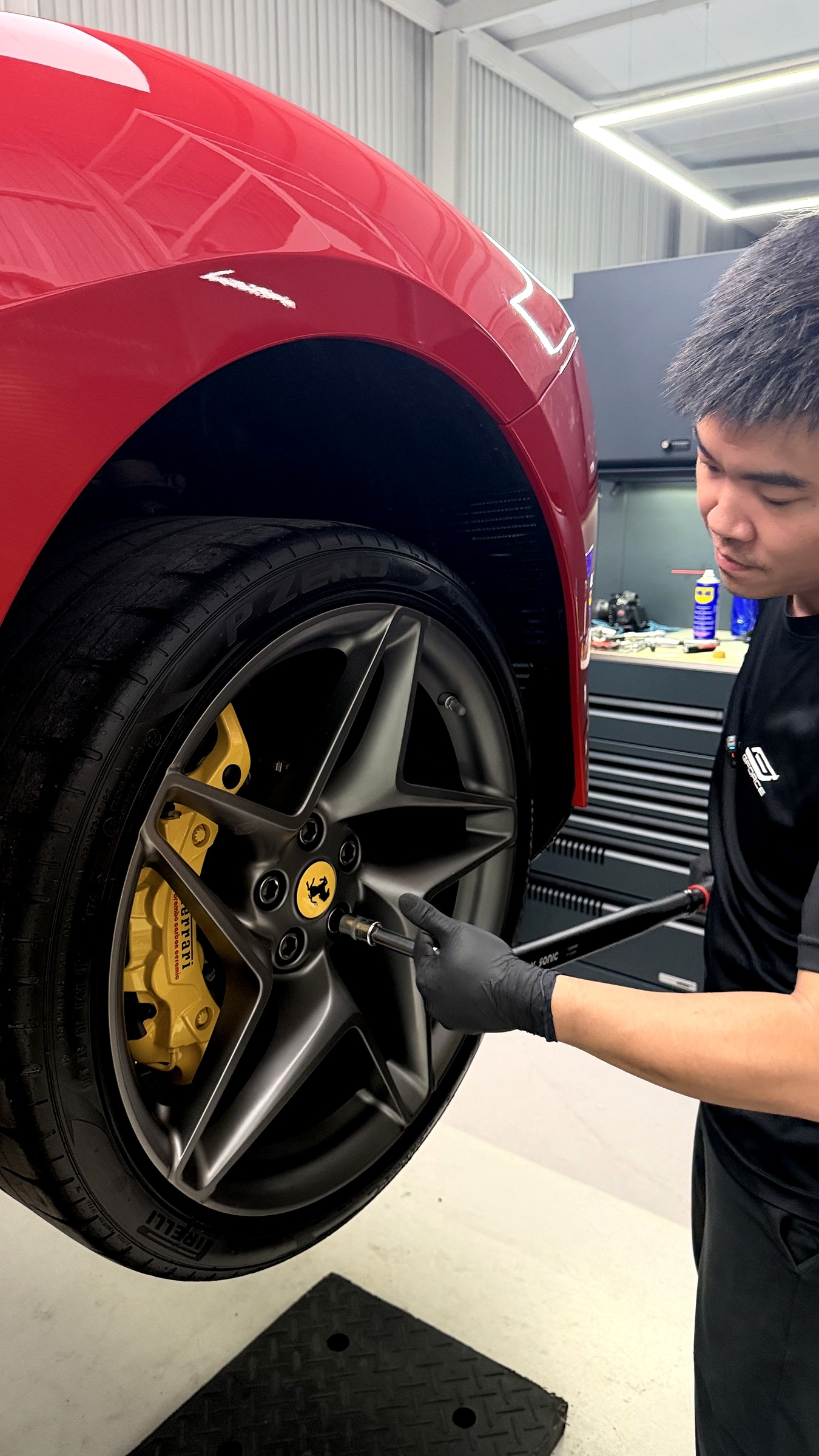 ขันปอนด์ล้อกลับ — ท่อไอเสีย Novitec Ferrari F8 Spider
