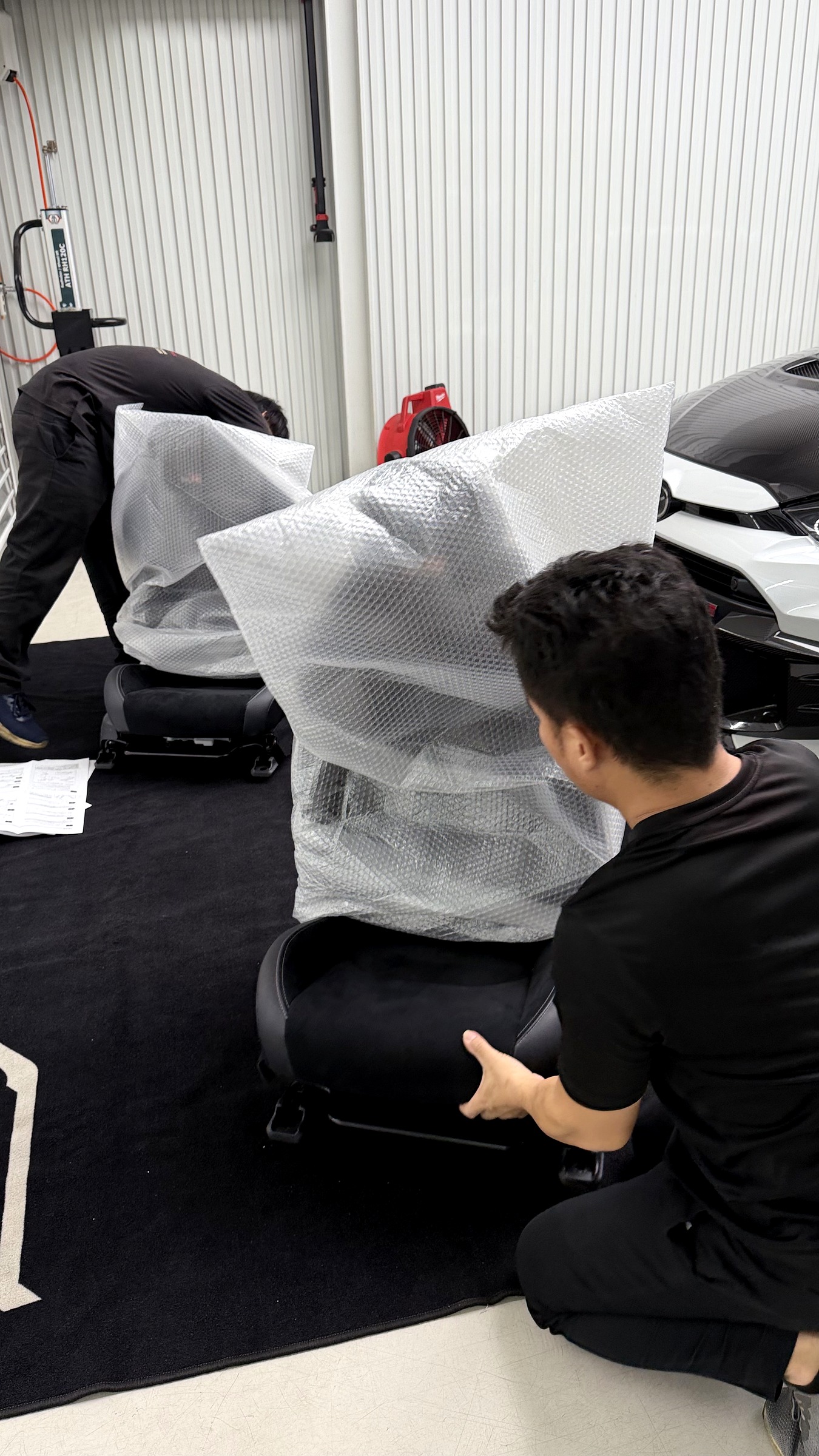 เบาะเดิม GR Yaris ห่อบับเบิ้ลเก็บคืนเจ้าของเรียบร้อย