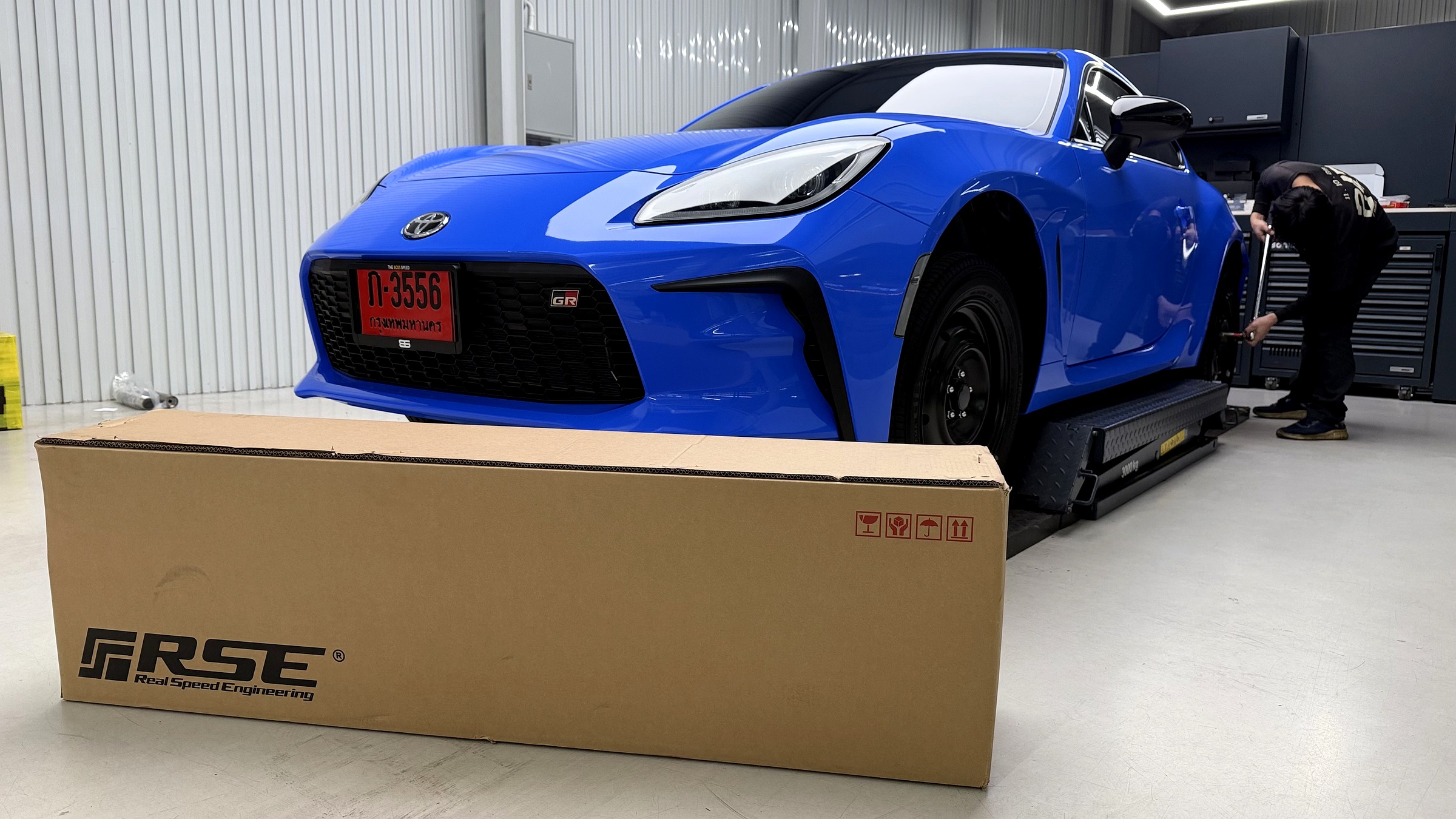 ท่อไอเสีย RSE ไทเทเนียม ถึง G-FORCE พร้อมติดตั้งกับ Toyota GR86