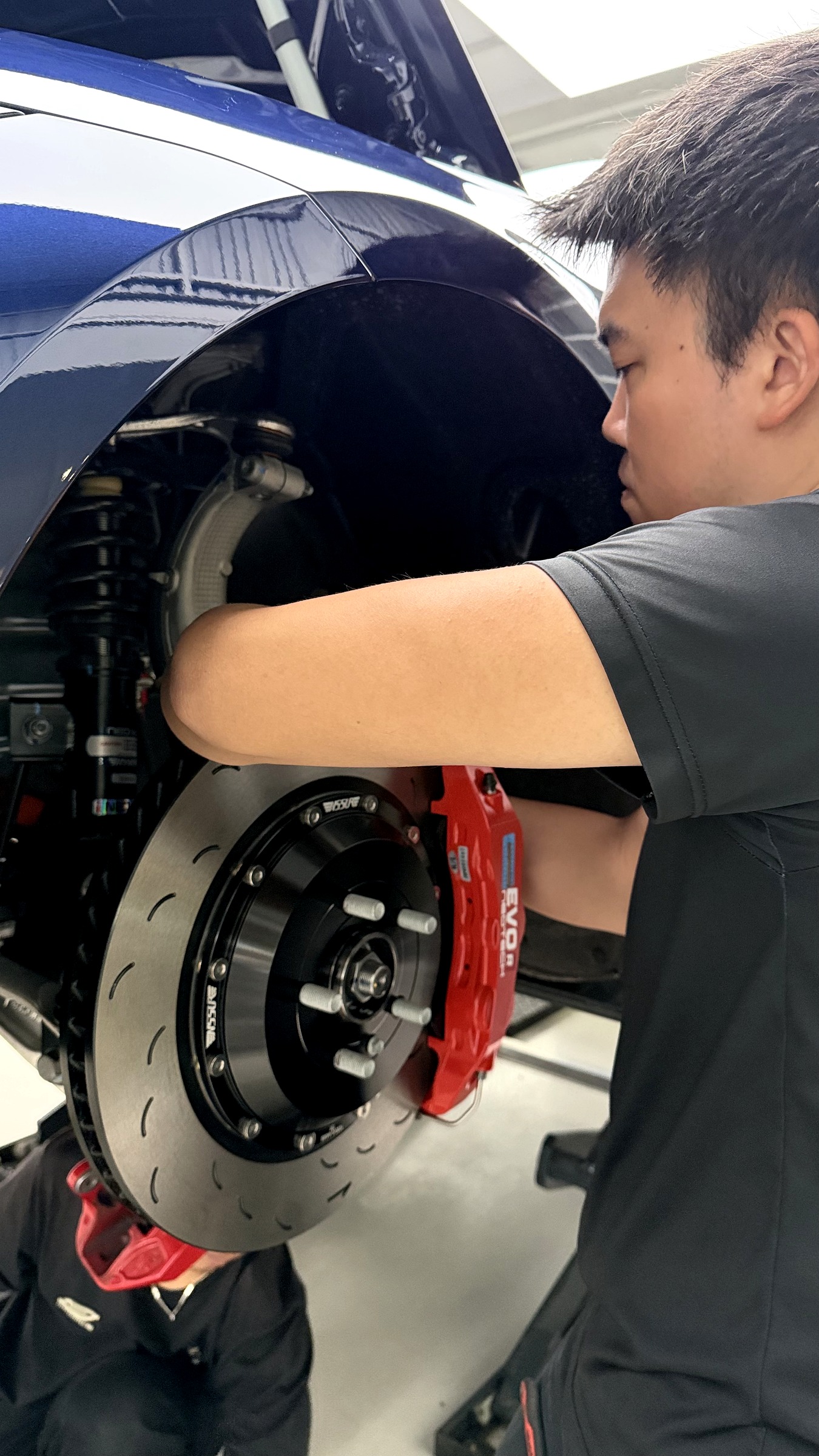 คุณกึงติดตั้งชุดเบรค NeoTech EVO R บนเทสล่า Tesla Model 3 Performance