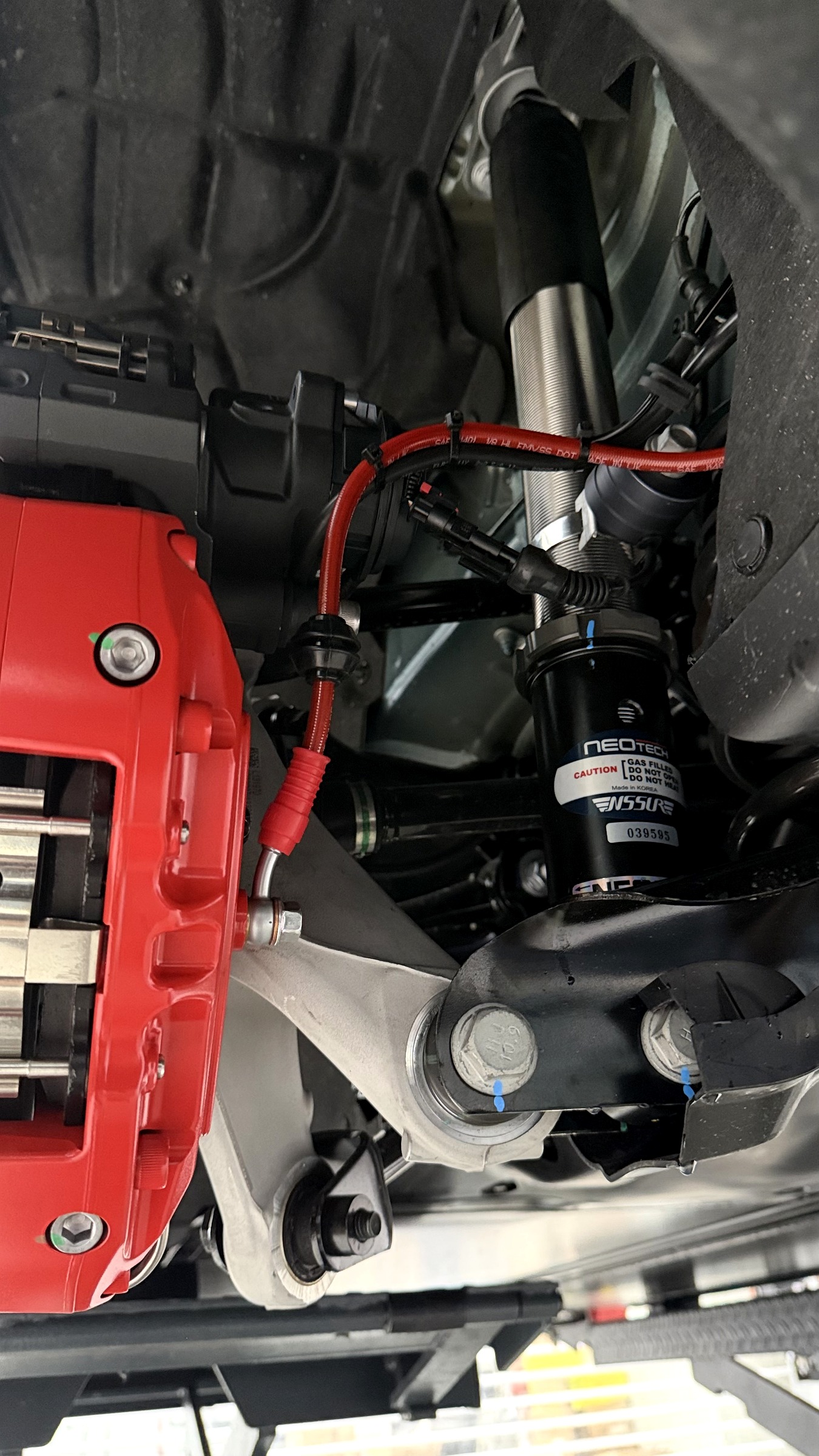 เก็บสายเบรคหลังและสายไฟเบรคมือไฟฟ้าเป็นชุดเดียว ฝั่งซ้าย เทสล่า Tesla Model 3 Performance