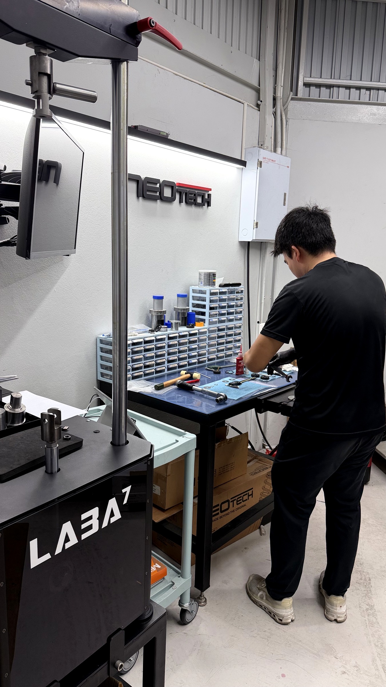 รีวาล์วโช้ค NeoTech และทดสอบด้วยเครื่อง Shock Dyno LABA7 ที่ G-FORCE