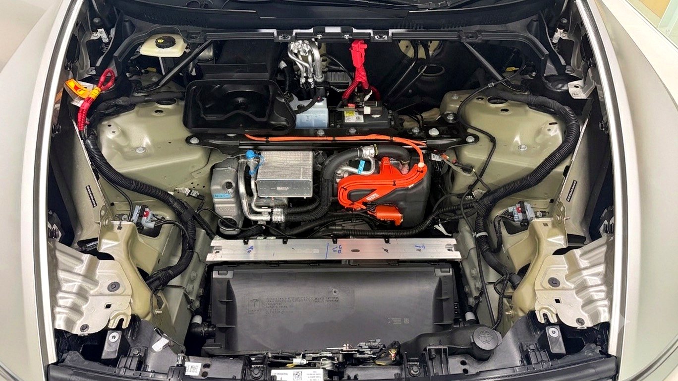 งานเก็บสายไฟ Auto Frunk Tesla Model Y L เนียนเหมือนติดมาจากโรงงาน