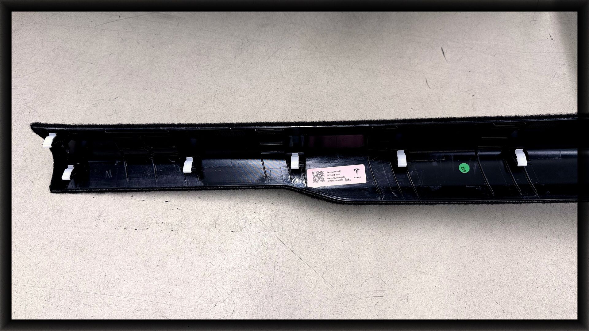 เขี้ยวปลั๊ก connector Tesla Model Y หลังถอดออก — ยังสภาพดีไม่หัก G-FORCE Thailand