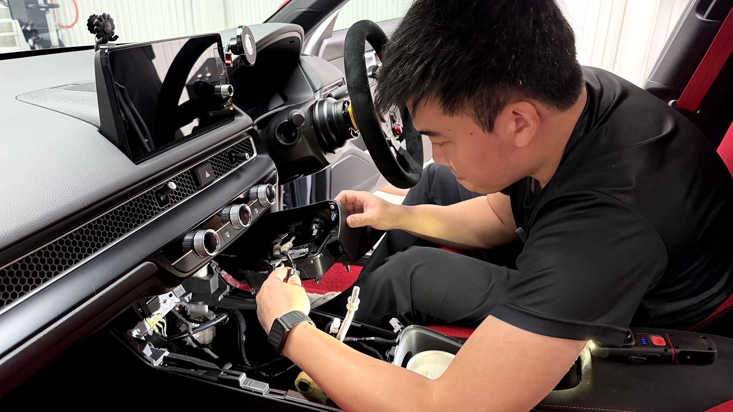 ตำแหน่งปลั๊กจุดบุหรี่ของ Honda Civic Type-R FL5