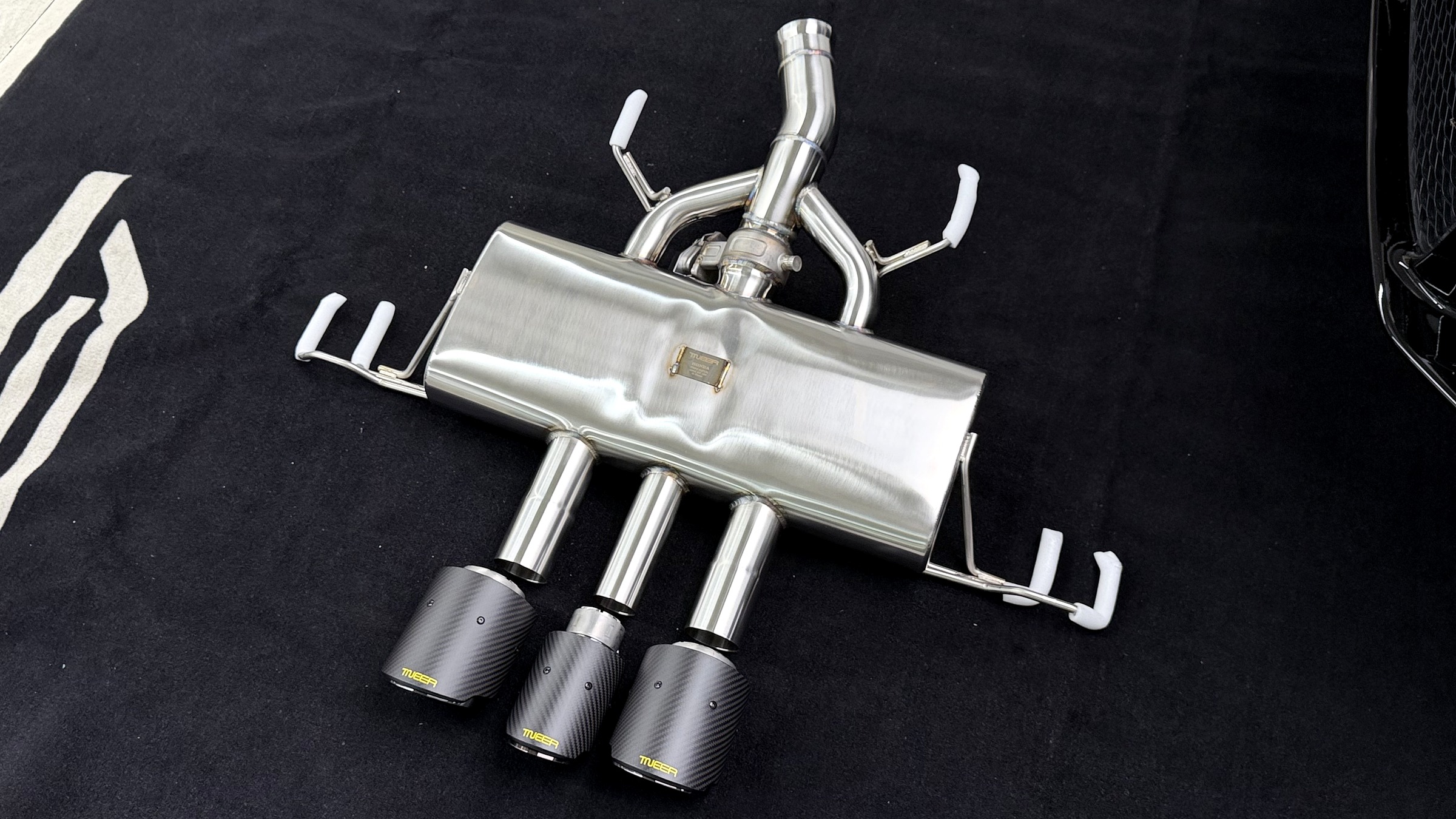 หม้อพักหลัง Catback System TNEER Honda Civic Type-R FL5 พร้อมปลายท่อคาร์บอน
