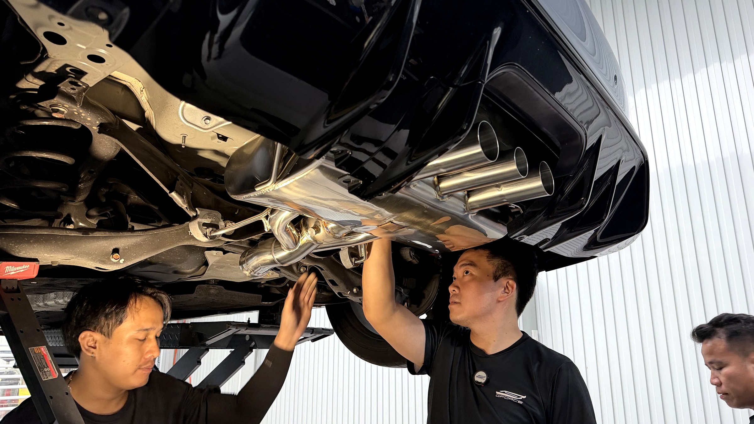 ยกหม้อพักหลัง TNEER ขึ้นรถเพื่อเช็คจุดยึดท่อ Honda Civic Type-R FL5