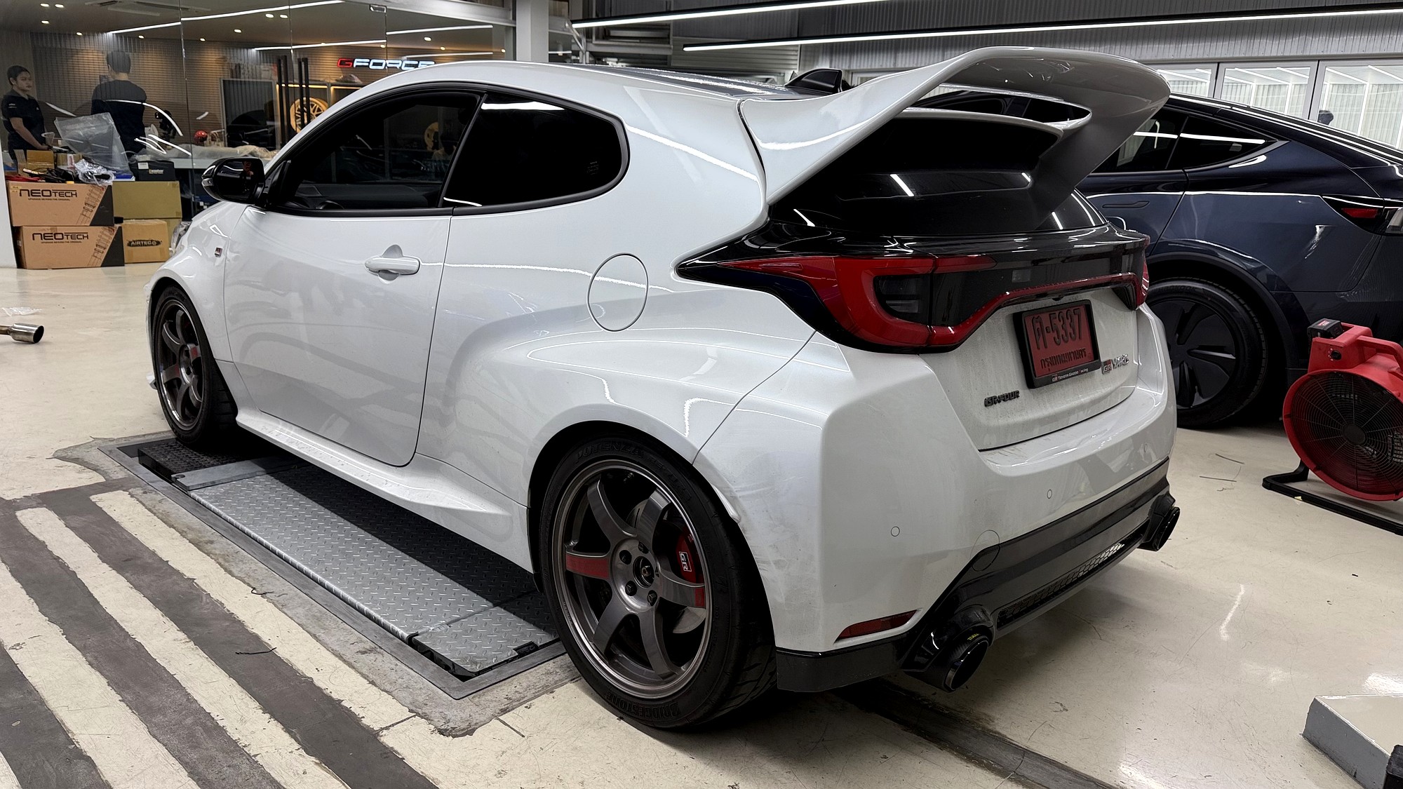ท่อ TNEER GR Yaris Gen 2 โดย G-FORCE — ท่อไอเสีย TNEER GR Yaris Gen 2