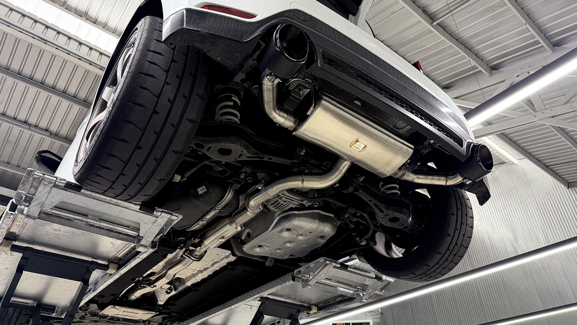ท่อ TNEER GR Yaris Gen 2 โดย G-FORCE — TNEER Full System ติดตั้งเสร็จเรียบร้อยบน GR Yaris Gen 2