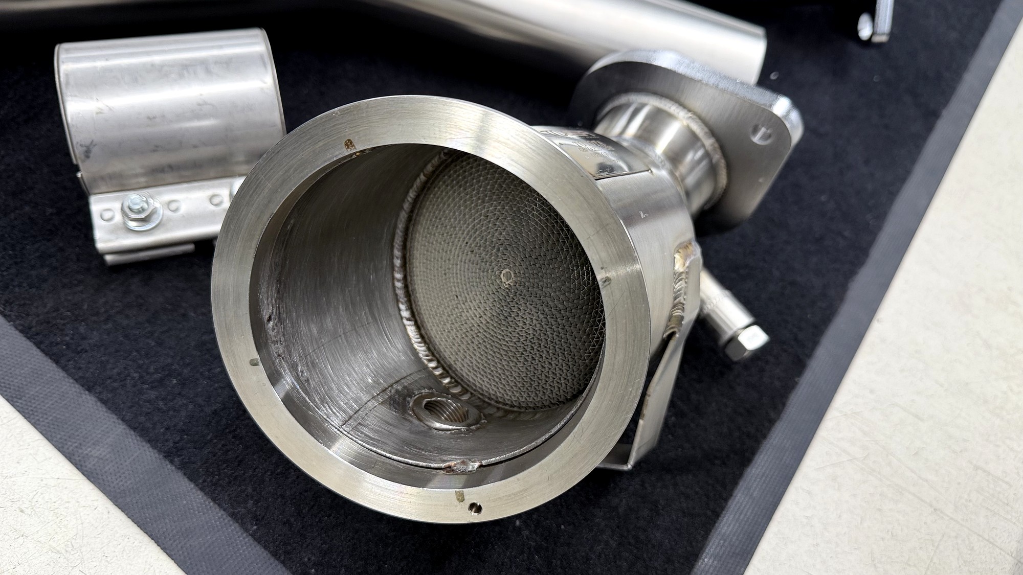 ท่อ TNEER GR Yaris Gen 2 โดย G-FORCE — TNEER Sport Catalytic 200 Cells