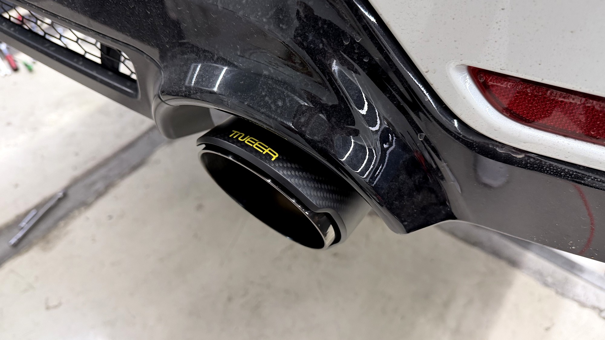 ท่อ TNEER GR Yaris Gen 2 โดย G-FORCE — ปลายท่อด้านขวา เท่ากับข้างซ้าย