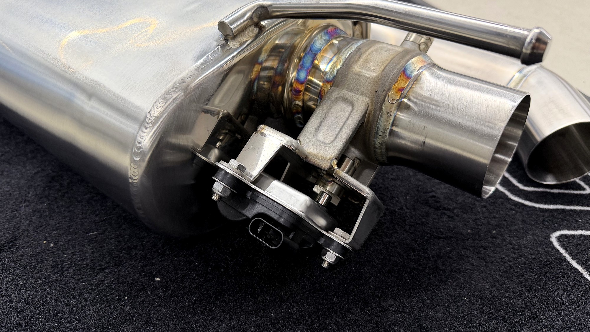 ท่อ TNEER GR Yaris Gen 2 โดย G-FORCE — TNEER Electronic Valve วาล์ว Valvetronic