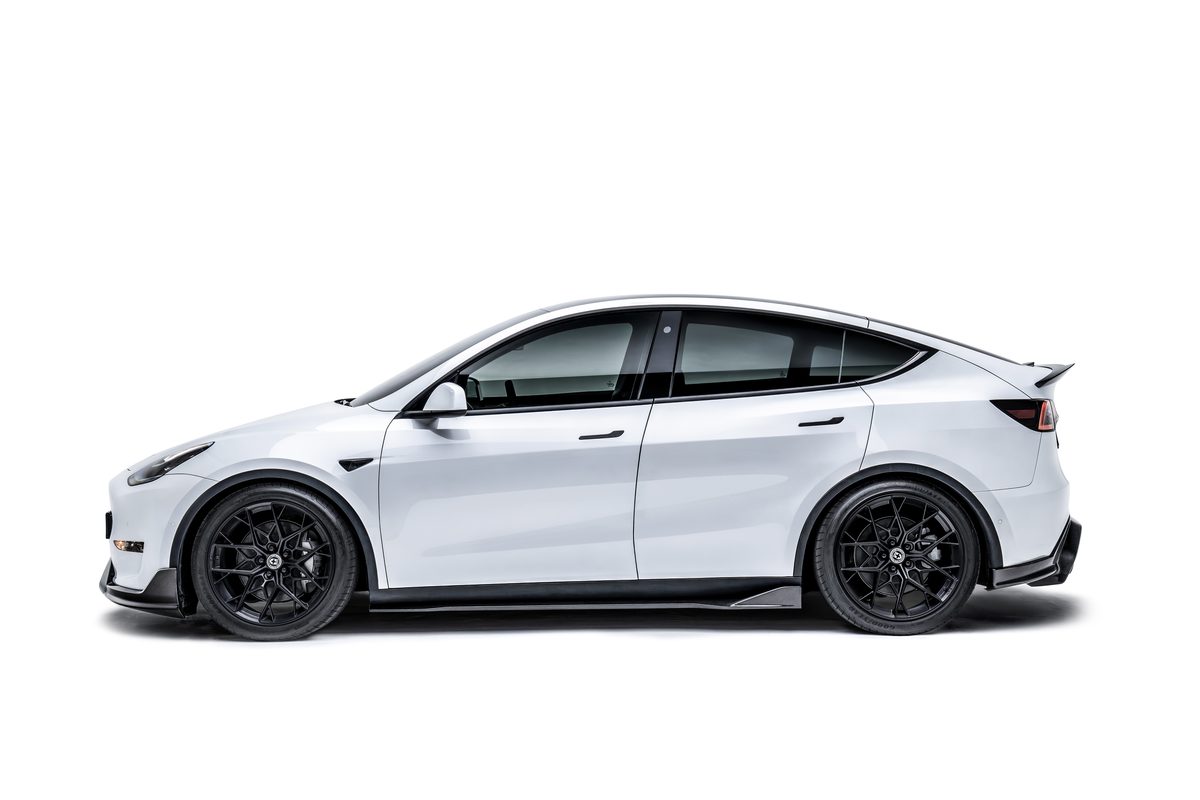 สเกิร์ตข้าง ADRO — Tesla Model Y V2
